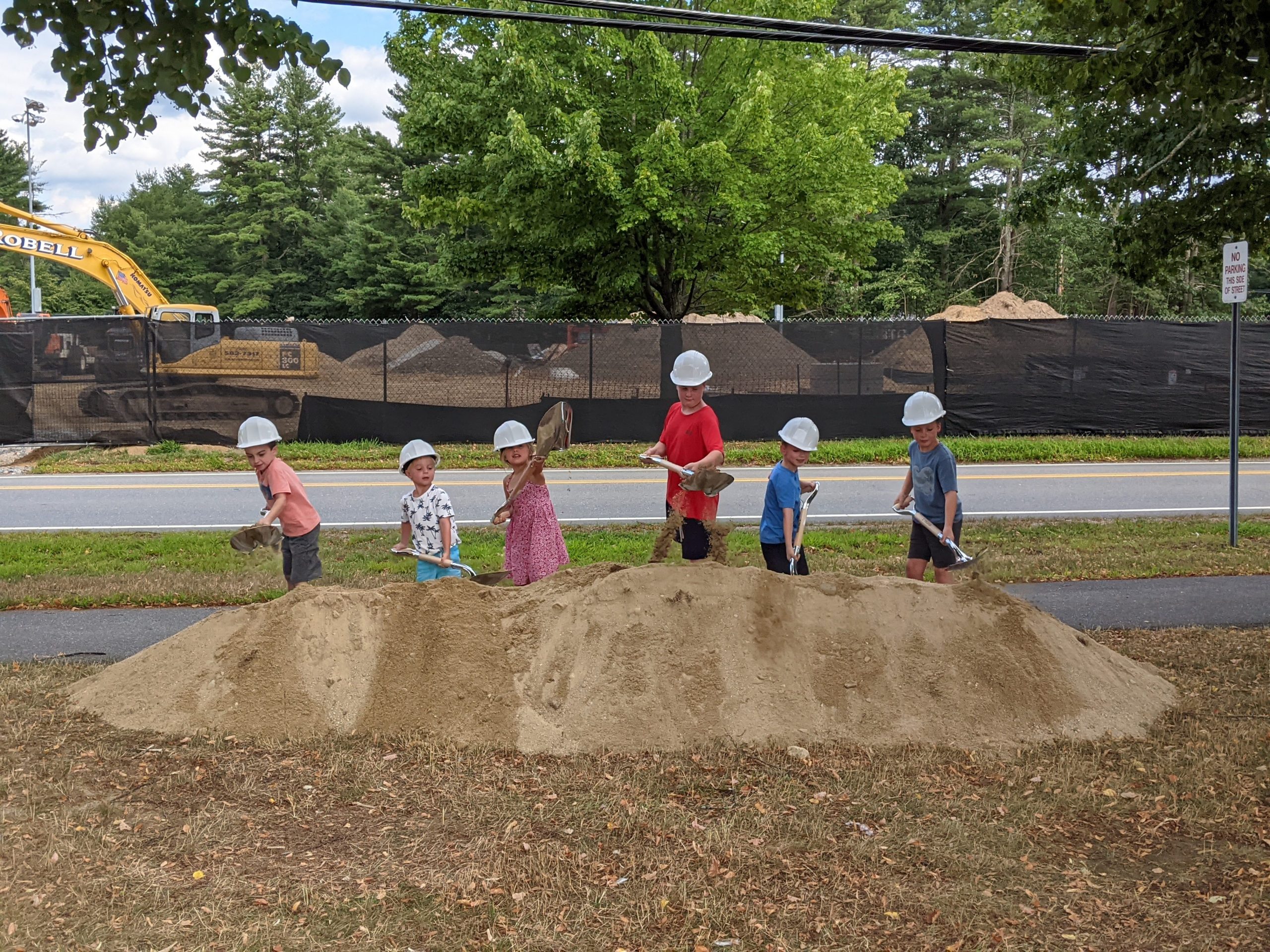 09.Kids Turn to Dig